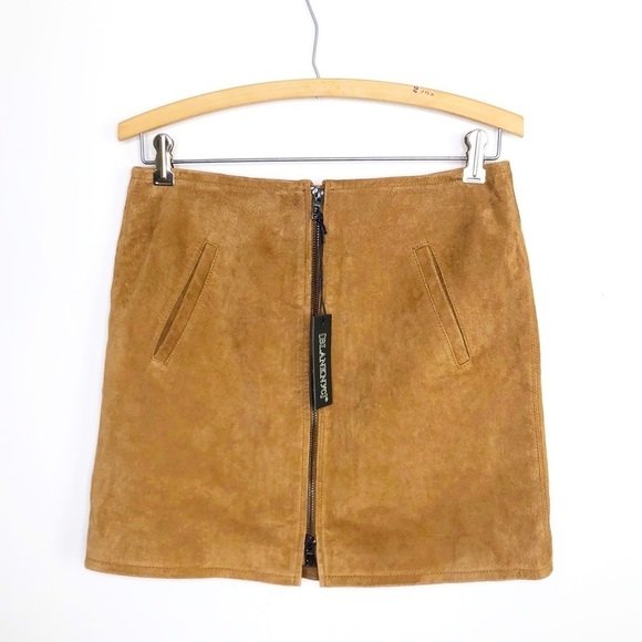 𝅺Blank NYC Brown suede zip front skirt - Picture 1 of 9